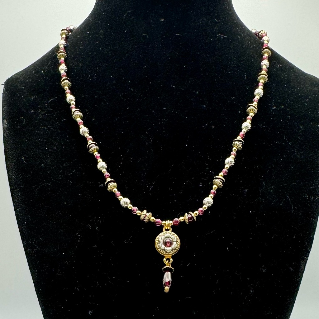 Michal Golan Vintage Garnet Beaded Dainty Flower Choker Necklace Designer 14-16”